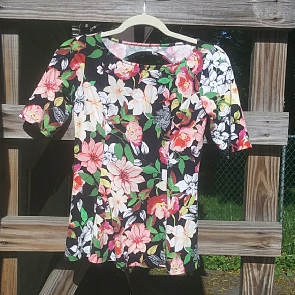 Guess Tops - 4/20 Guess top